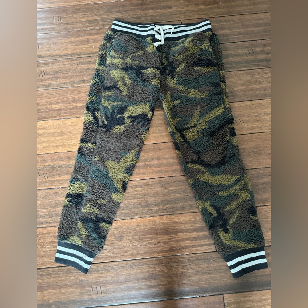2019 Rare Deadstock Todd Snyder x Champion x Polartec M Sherpa Joggers in Camo